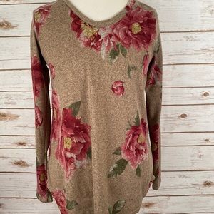New! Boutique Long Sleeve Floral Top ❤️